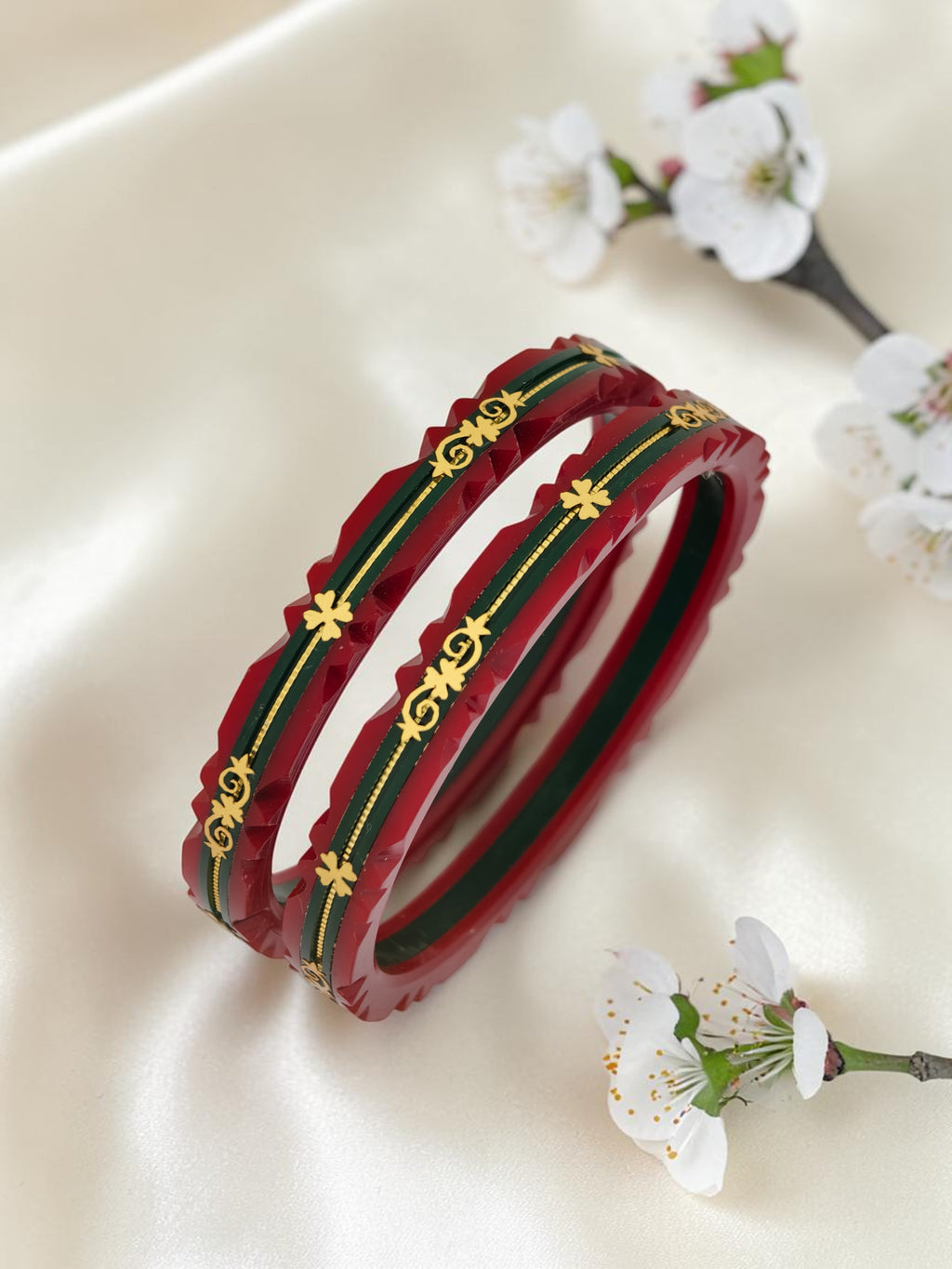 22kt (916) Yellow Gold Handmade Pola Bangles Red and Green Colour|Chooda|Churas for Women with Purity Certificate